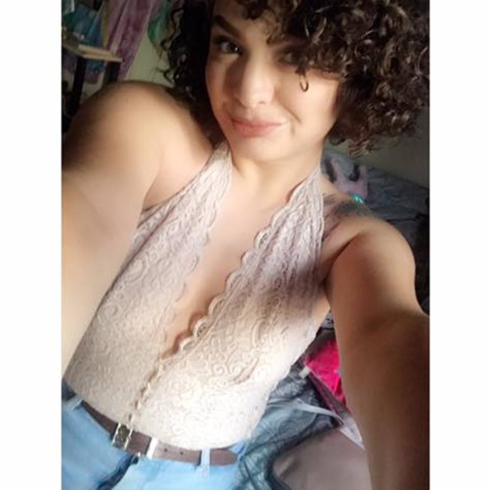 Meet your Posher, Alexis